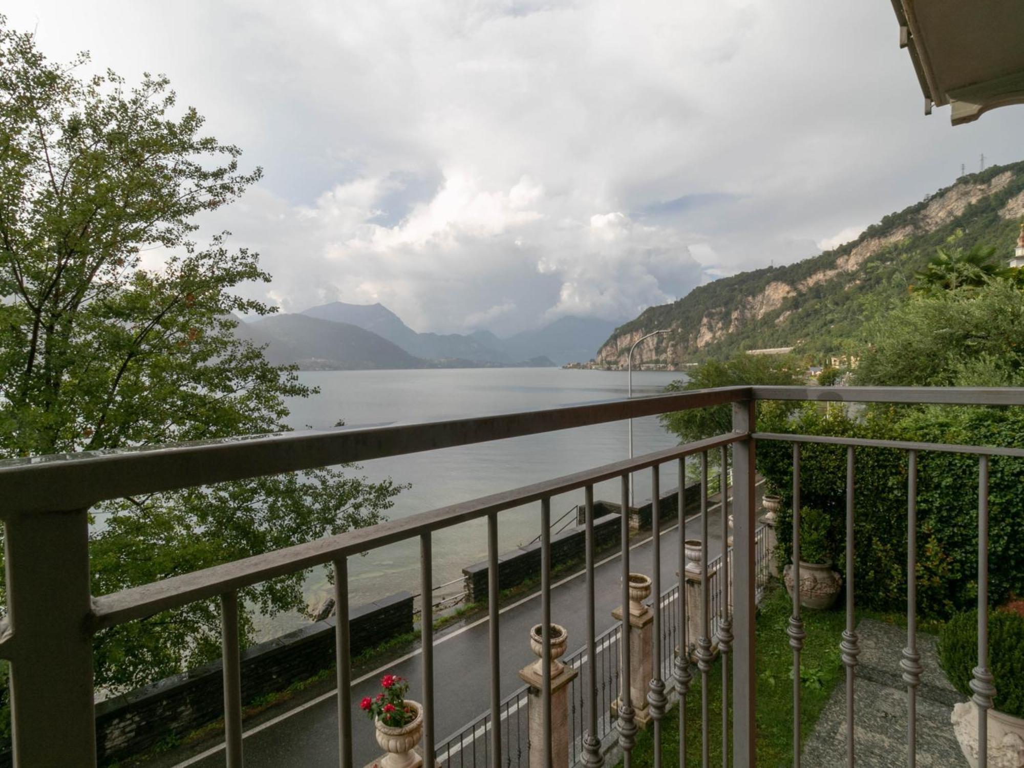 Villa Olcio - Al Lago Mandello del Lario Buitenkant foto
