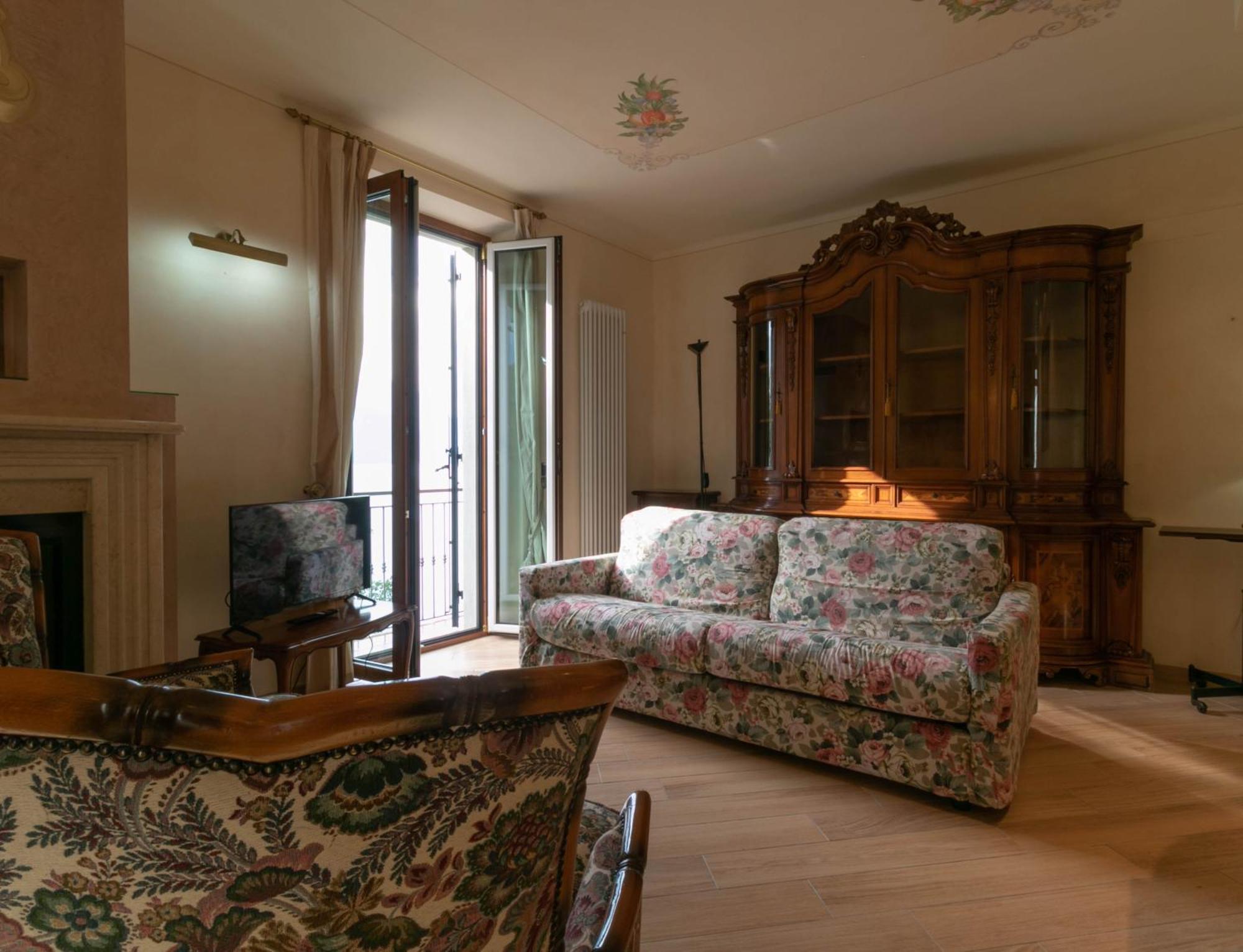 Villa Olcio - Al Lago Mandello del Lario Buitenkant foto